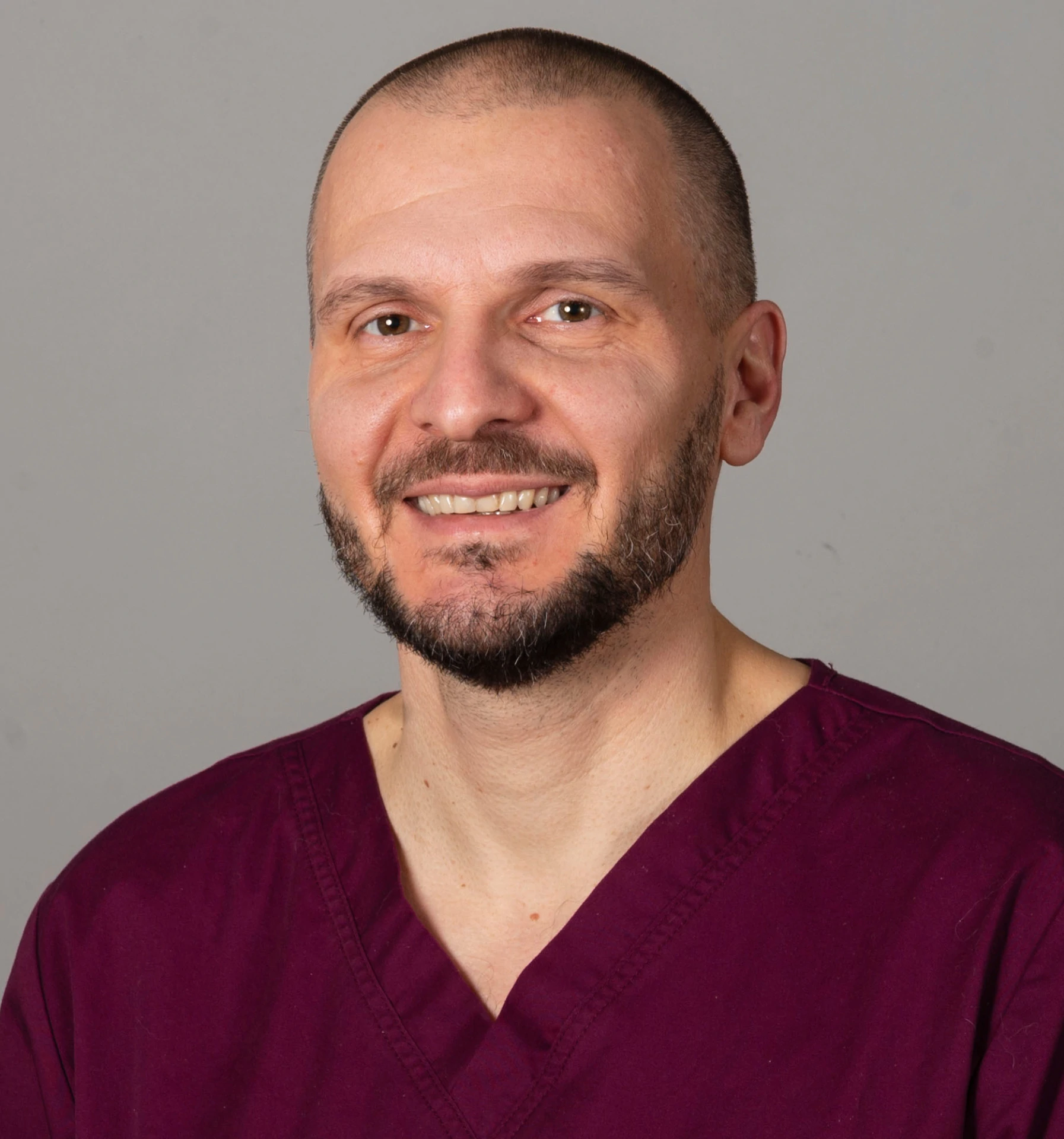MVDr. Tomáš Schuster, Veterinárna klinika ZVERLAND Piešťany